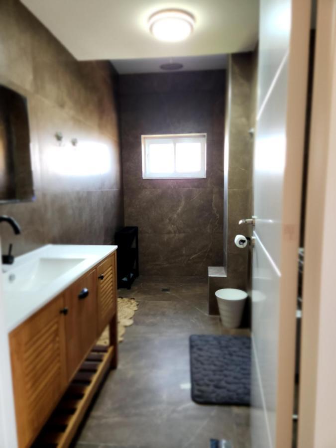 לוויס פלייס Levis Place 52 Apartment